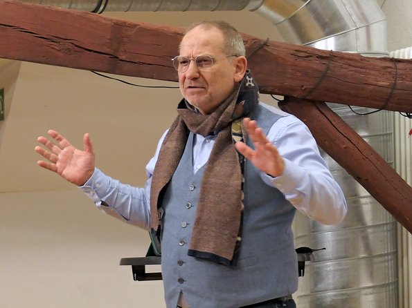 Foto Auftritt Bernhard Stengele im Mössinger Kulturcafé