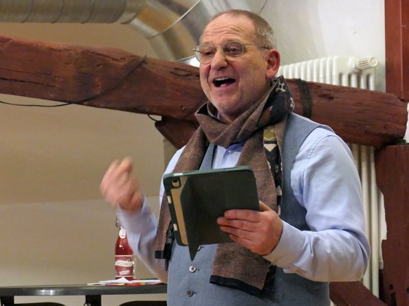 Foto Auftritt Bernhard Stengele im Mössinger Kulturcafé